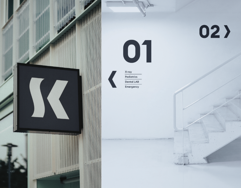 Logotipo diseñado para la clínica noruega Specialistklinikkene, estilo limpio y profesional - Visuell identitet for helseklinikk i Norge