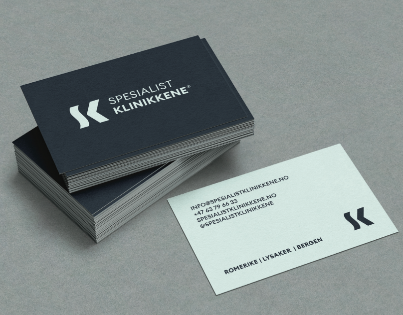 Papelería corporativa para clínica Specialistklinikkene – Brevpapir og visittkort for norsk helseklinikk